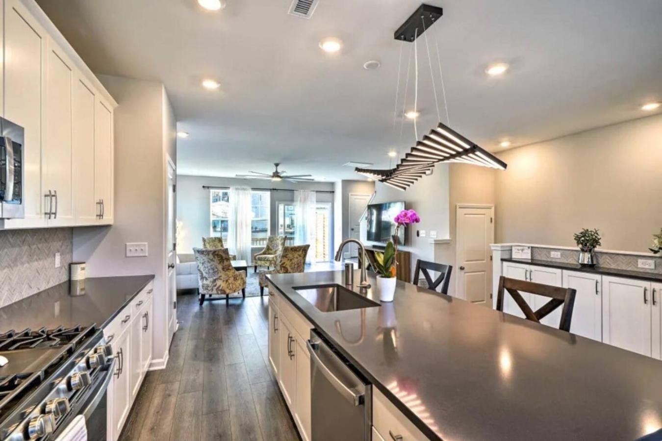 The Villas Buckingham 10 Mins To Rdu Airport Duke Downtown Durham Buitenkant foto