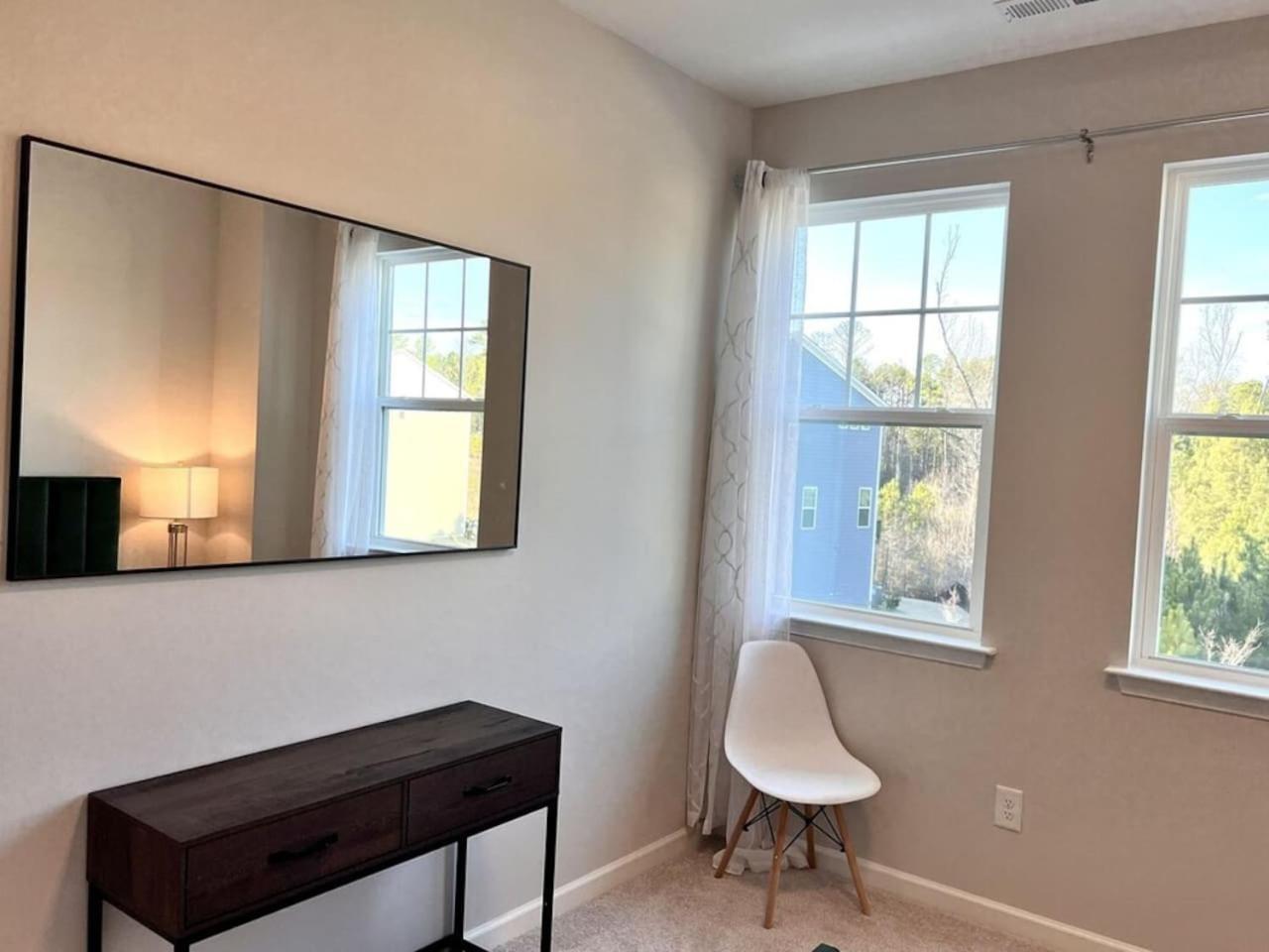 The Villas Buckingham 10 Mins To Rdu Airport Duke Downtown Durham Buitenkant foto