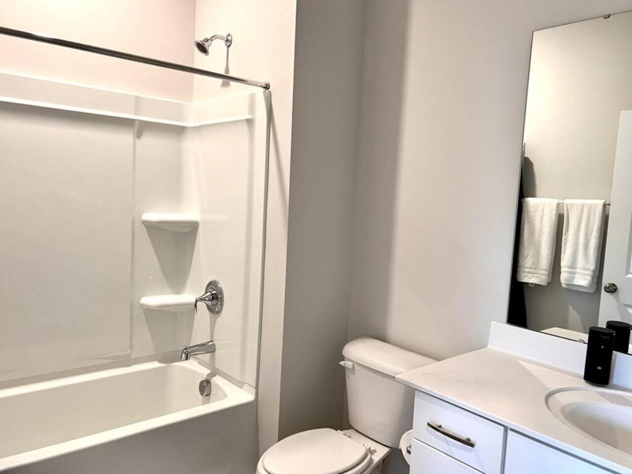 The Villas Buckingham 10 Mins To Rdu Airport Duke Downtown Durham Buitenkant foto